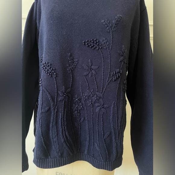 Navy Blue Sweater with Embroidered flowers - Picture 4 of 5